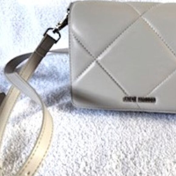 Steve Madden "B Siena" Crossbody bag in "Chalk" New with tags - Picture 3 of 12